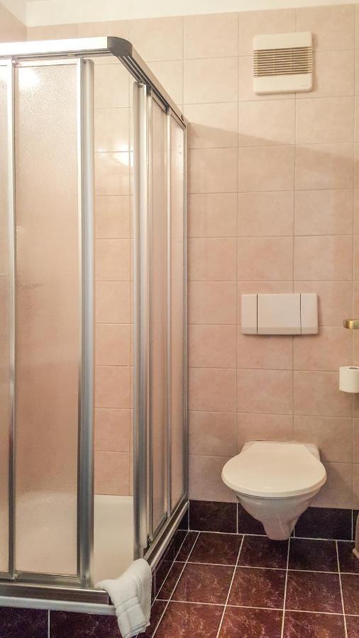 Hotel Les Berges Chippis Экстерьер фото