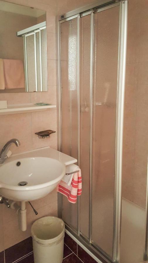 Hotel Les Berges Chippis Экстерьер фото