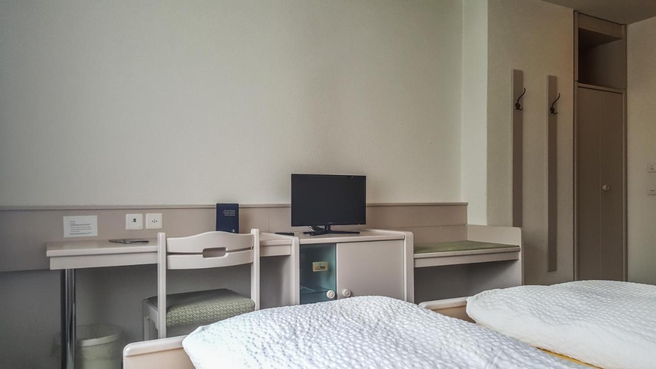 Hotel Les Berges Chippis Экстерьер фото