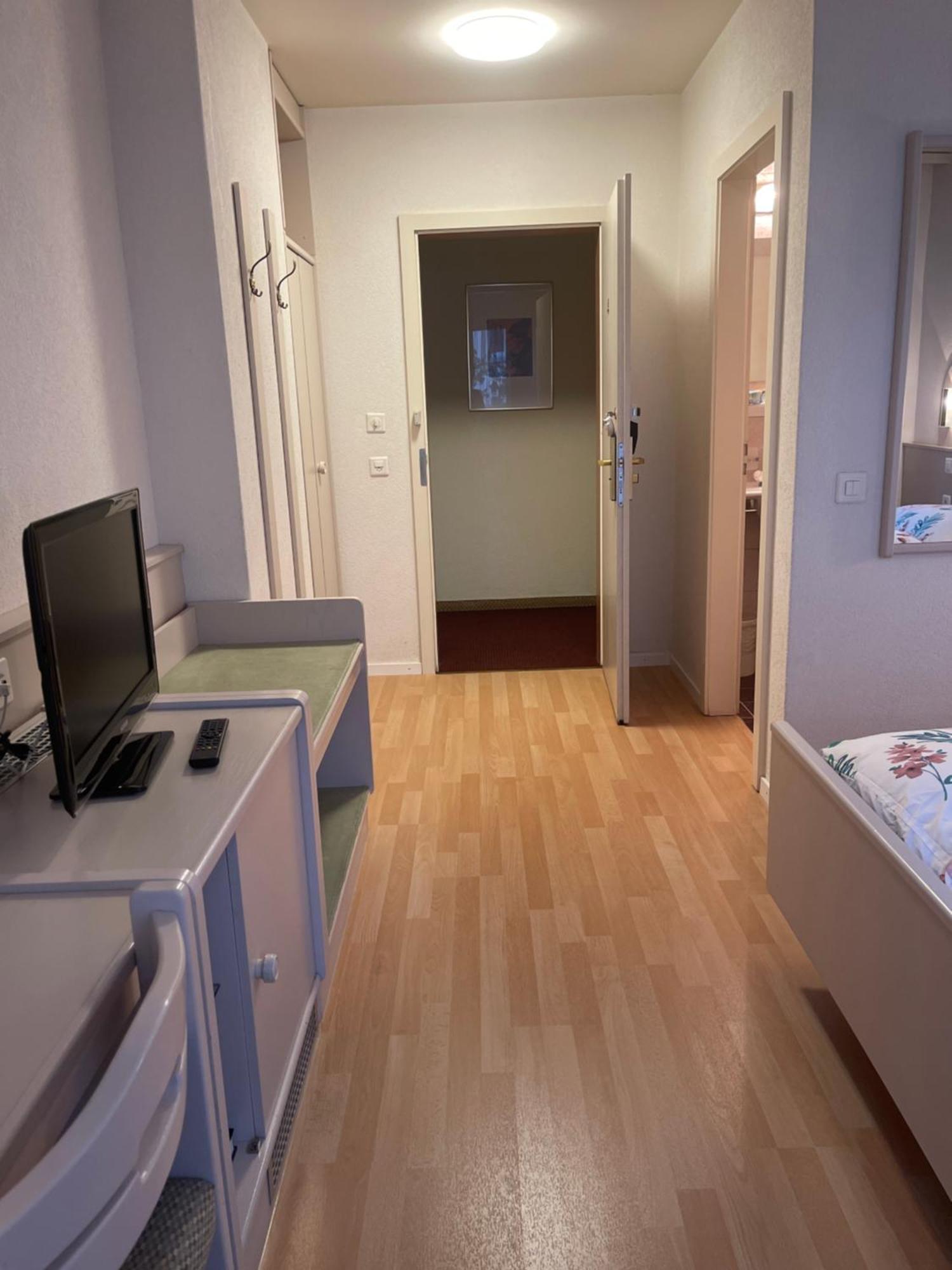 Hotel Les Berges Chippis Экстерьер фото
